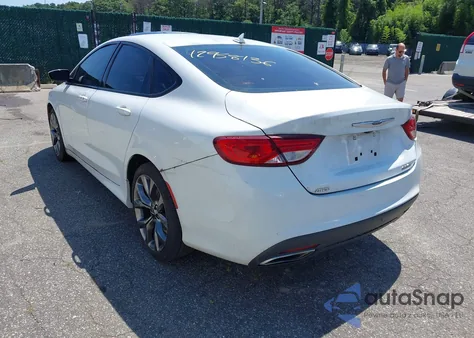 2015 Chrysler 200 S z USA, uszkodzony, nr VIN 1C3CCCDG2FN627764